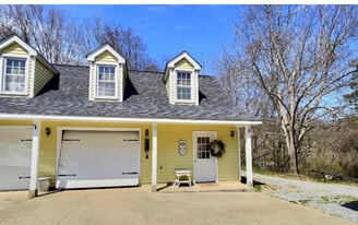 Building Photo - 2228 Baker Rd