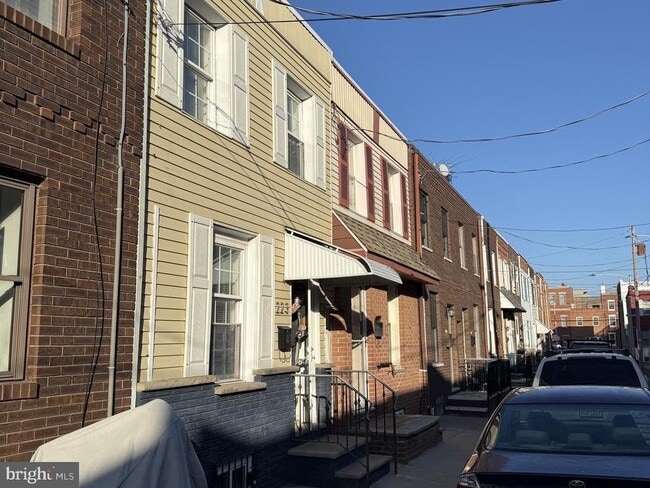 Building Photo - 223 Gerritt St