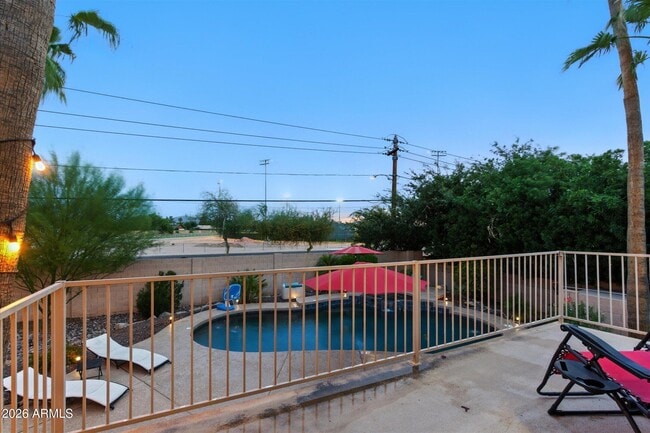 Building Photo - 5851 E Beck Ln