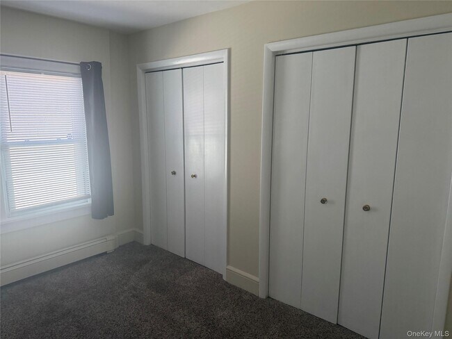Building Photo - 55 Cedarhurst Ave