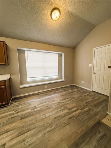 Building Photo - 812 Twin Creek Dr