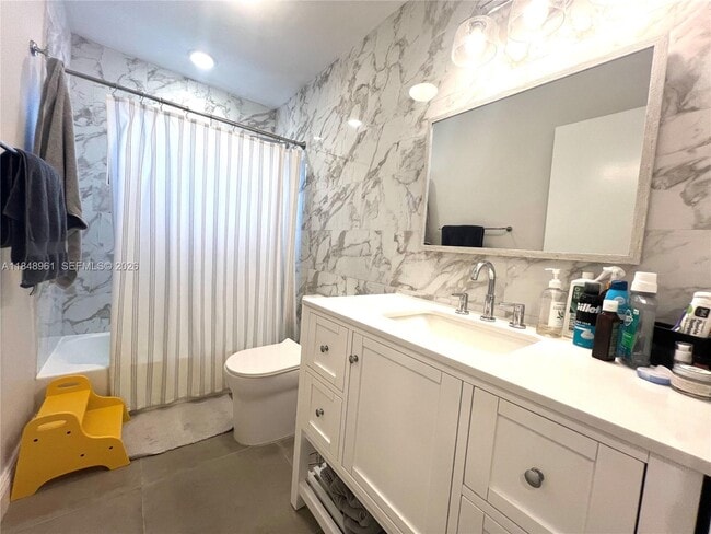 Building Photo - 13473 Fountain View Blvd