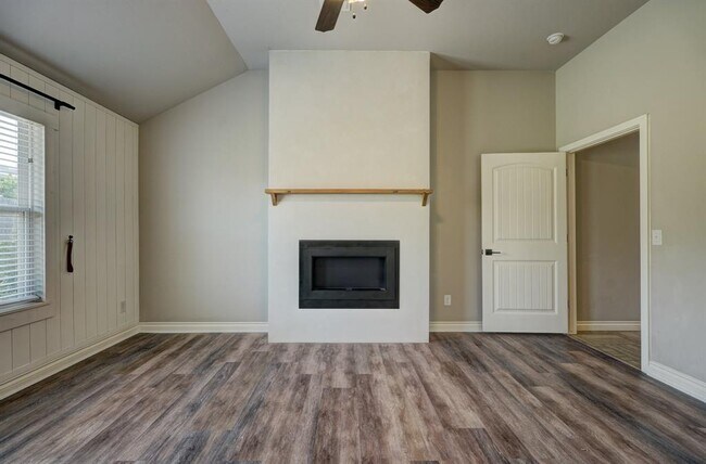 Building Photo - 12490 Native Hill Dr