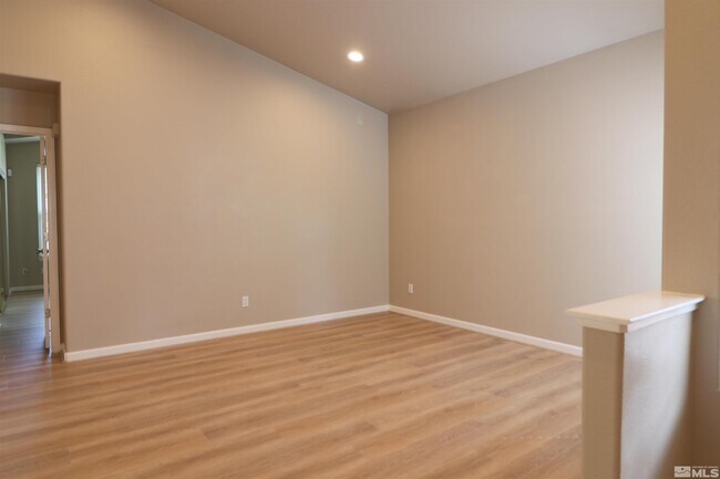 Building Photo - 690 Caughlin Glen