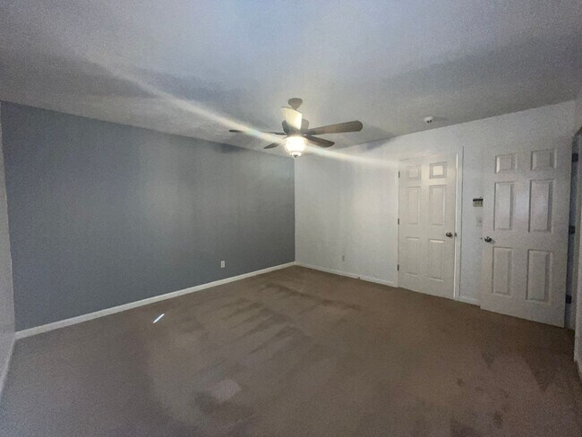 Building Photo - Your Dream Home is Waiting for You! Yardwo...