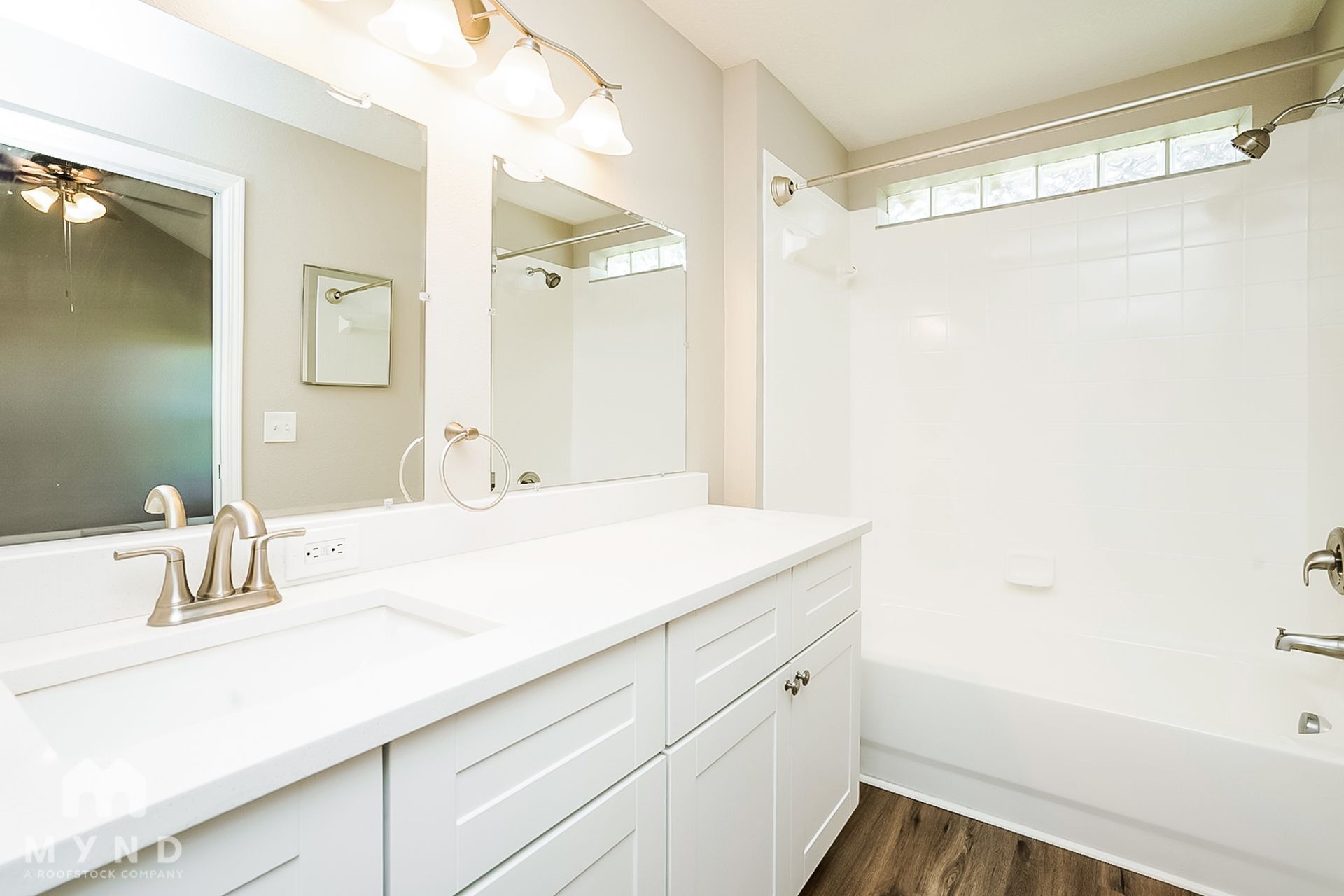 Building Photo - 8721 Persea Ct