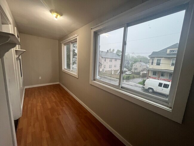 Building Photo - 38 Olcott St