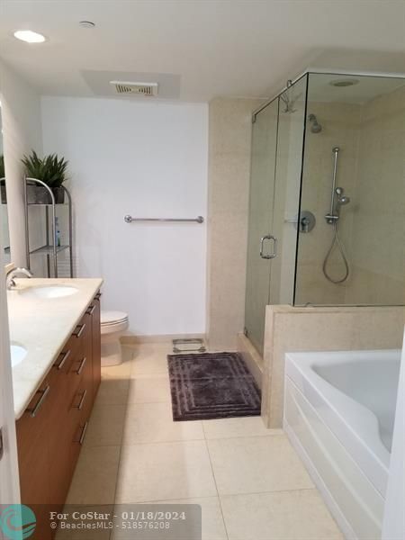 Building Photo - 50 Biscayne Blvd