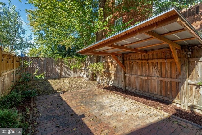 Building Photo - 225 S Payne St