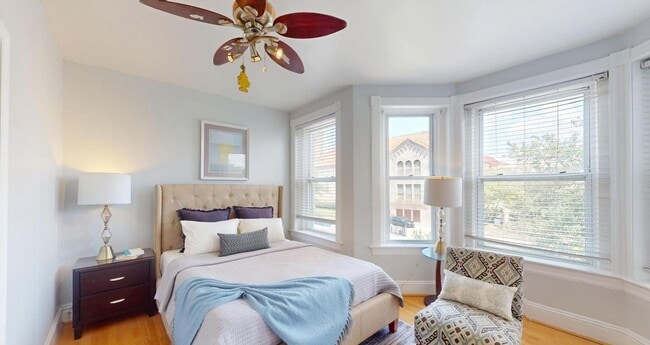 Building Photo - Extraordinary Columbia Heights Opportunity | Spacious 5BR + 2 Den Home with Off-Street Parking