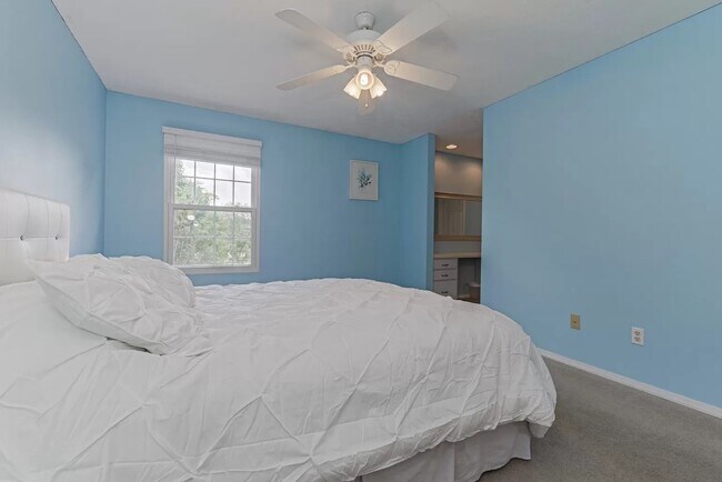 Building Photo - 244 Parktrail Rd