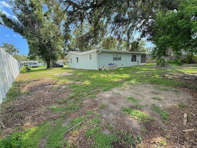 Building Photo - 3883 Hawkeye Cir