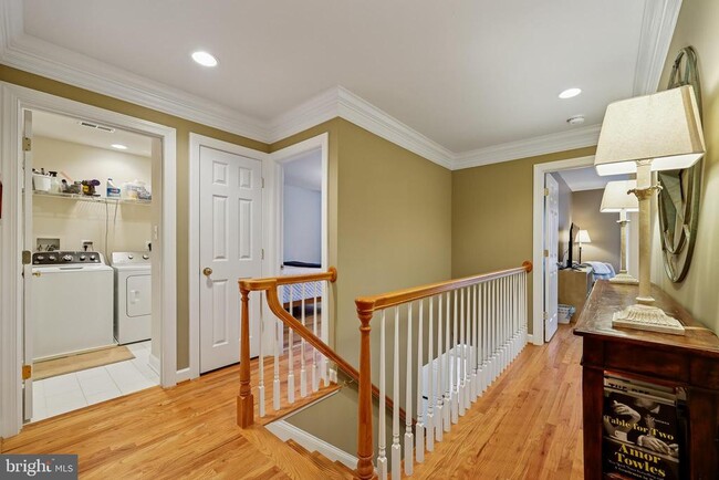 Building Photo - 8807 Ridge Rd