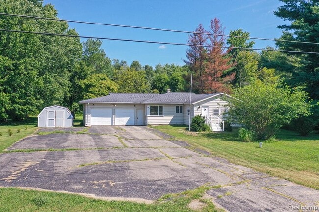 Building Photo - 4350 Otter Lake Rd