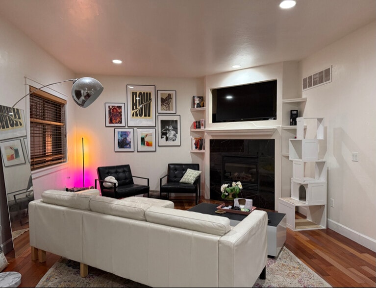 Primary Photo - 11870 W 13th Ave