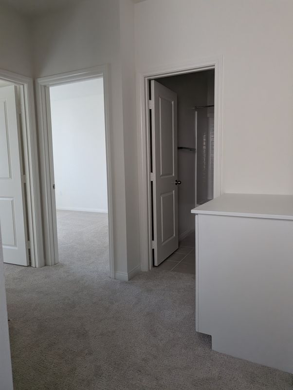 Building Photo - 2430 E Lincoln Ave