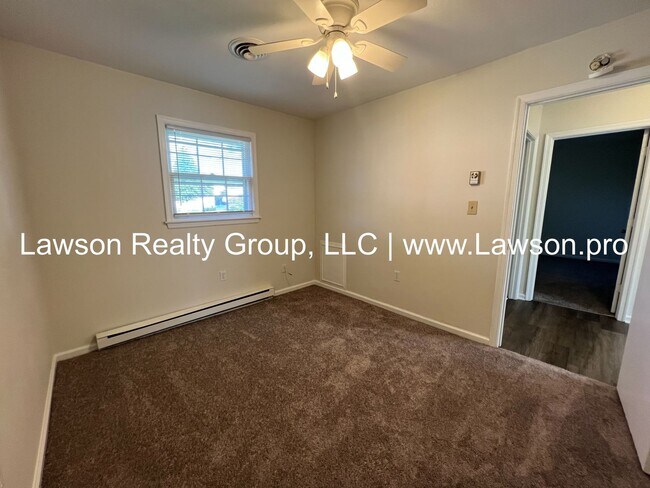 Building Photo - Moran 623-625