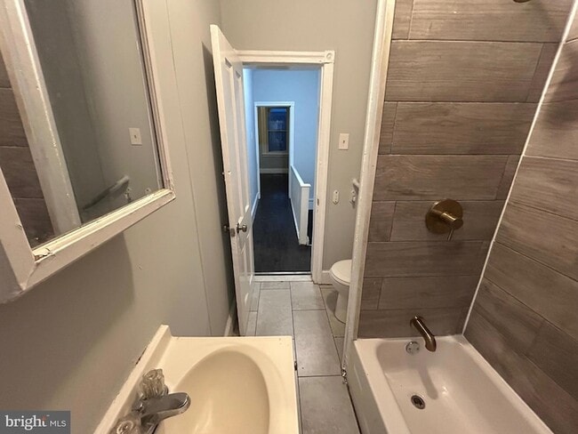 Building Photo - 4545 N Hicks St