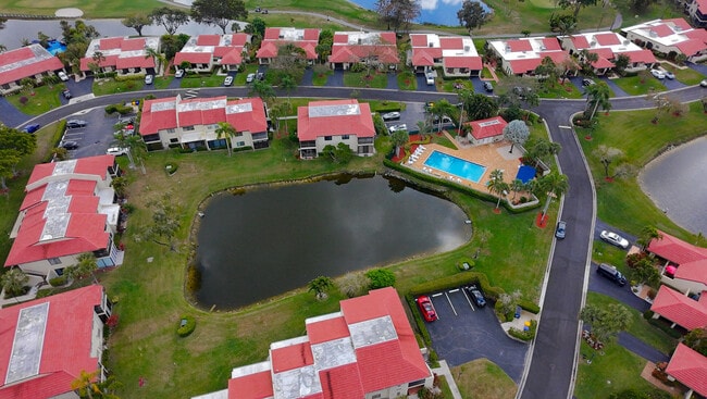 Building Photo - 8545 Casa Del Lago