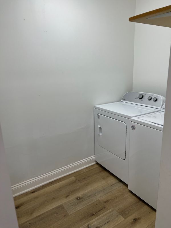 Building Photo - 109 Sorority Dr