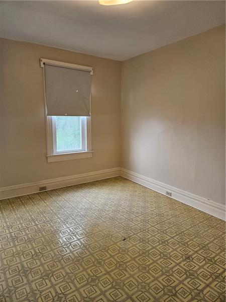 Building Photo - 302 American Ave