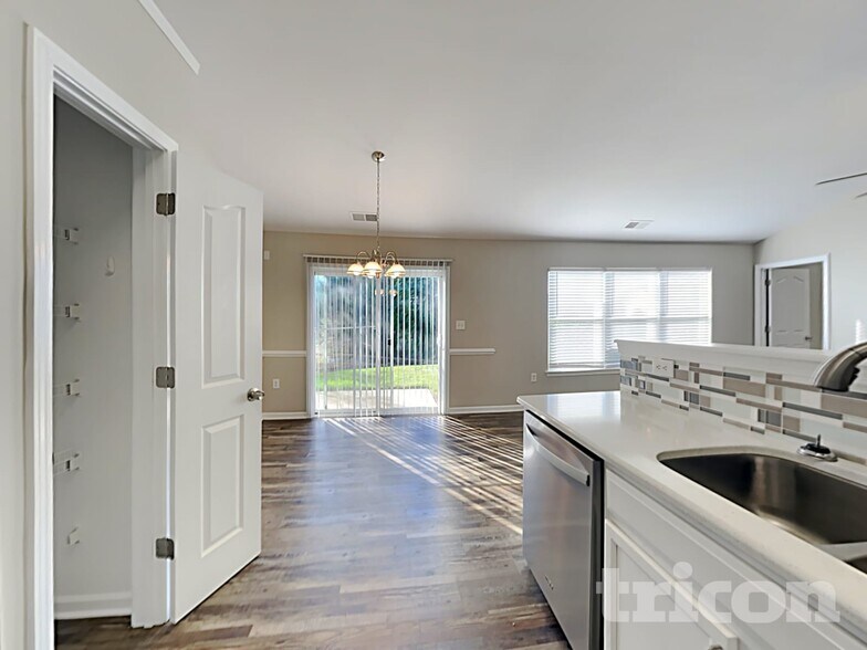 Building Photo - 6916 Brandon Chase Ln