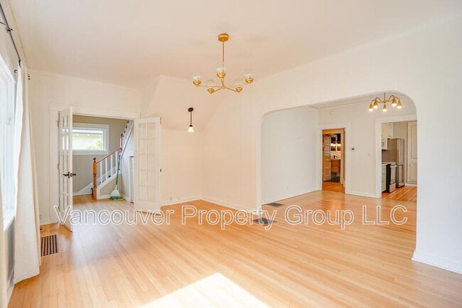 Building Photo - 2308 Harney St