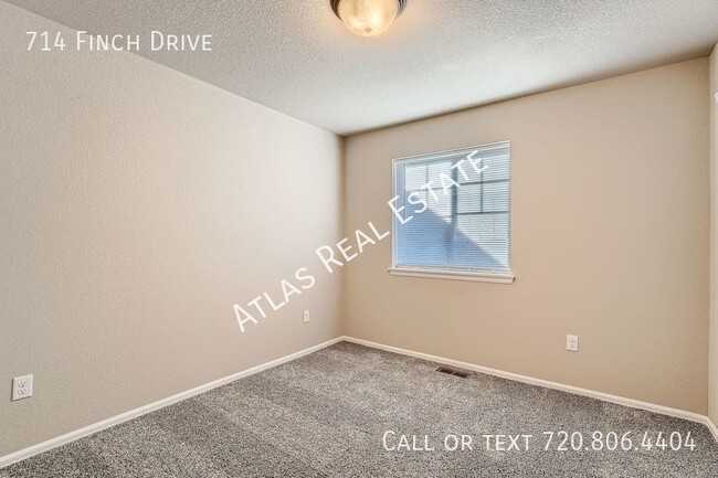 Building Photo - New 3 Bed/2.5 Bath Townhome w/ Basement in...