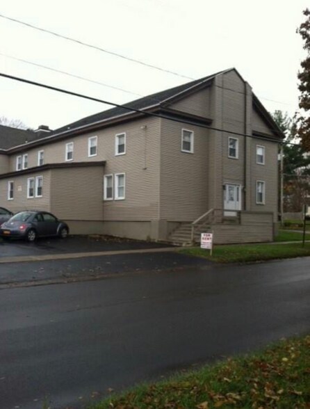 Building Photo - 49 Tappan St