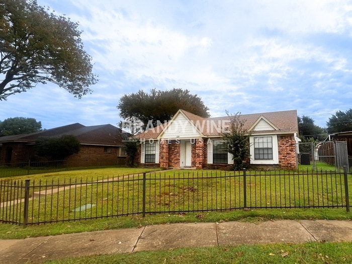 Building Photo - 129 E Bancroft Dr