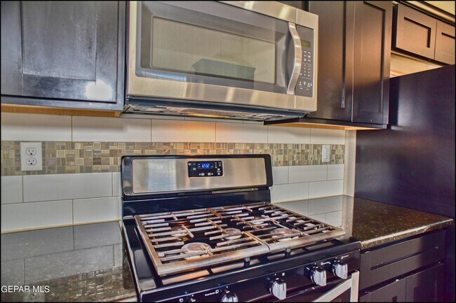 Building Photo - 452 Isaias Ave.