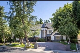 Building Photo - 4637 Westchester Dr