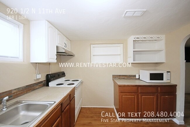 Building Photo - 920 1/2 N 11th Ave-