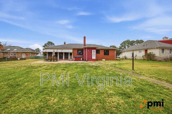 Building Photo - 2707 Martone Rd