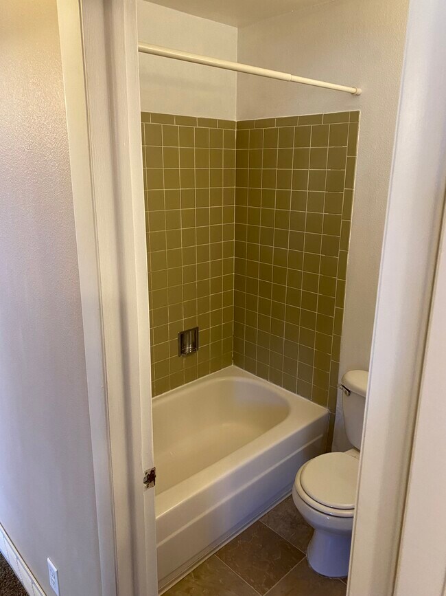 Building Photo - 1537 Edora Road