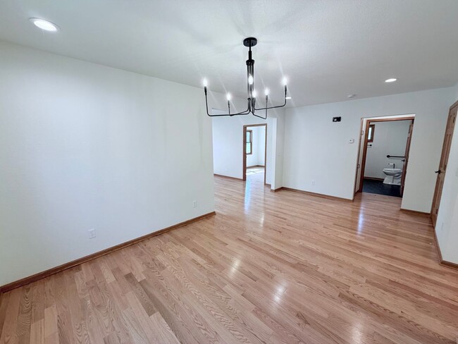 Building Photo - Fully Remodeled Luxury Home with Exceptional Space and Style!!