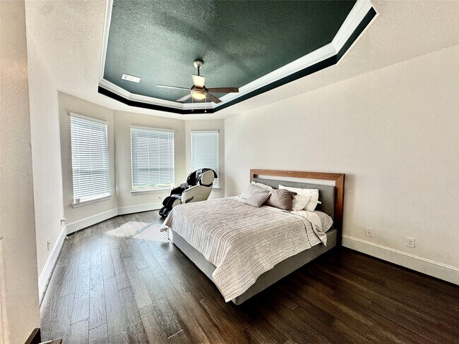 Building Photo - 16803 Bark Cabin Dr