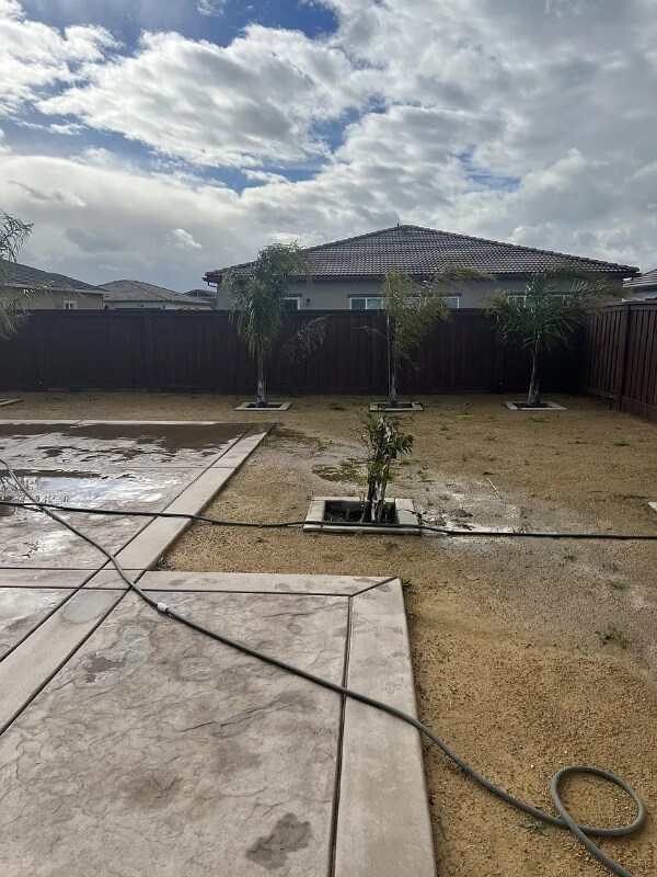 Building Photo - 630 Golden Violet Way