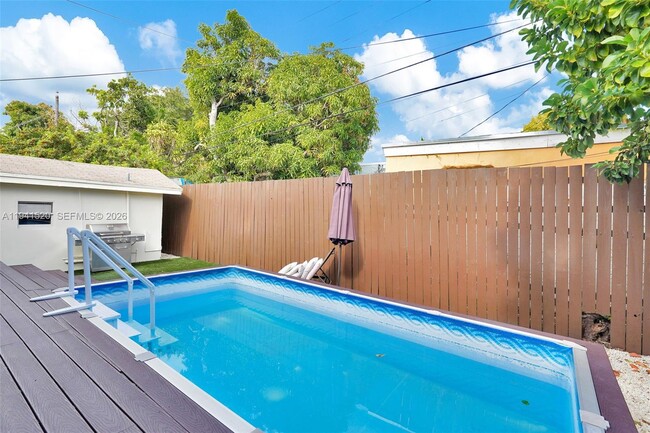 Building Photo - 37 NW 47th St