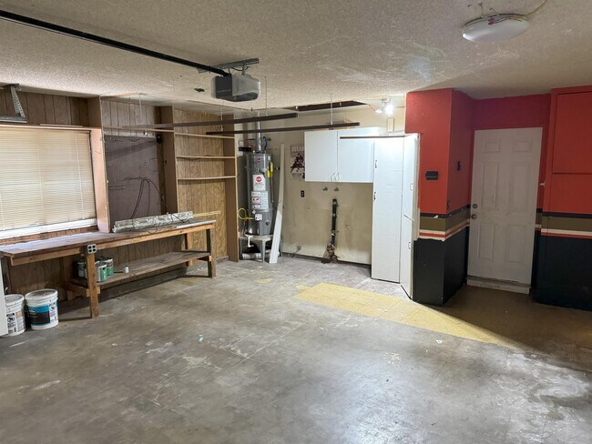 Building Photo - 14461 Chateau Ln