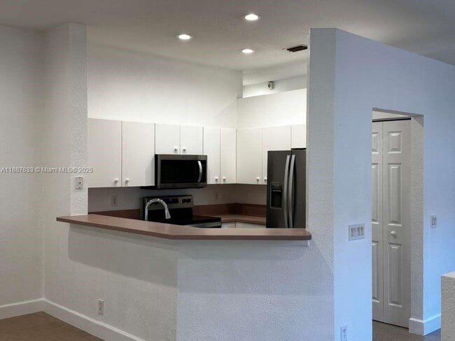 Building Photo - 1761 Aspen Ln