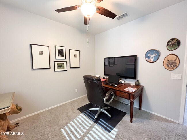 Building Photo - 25935 W Potter Dr