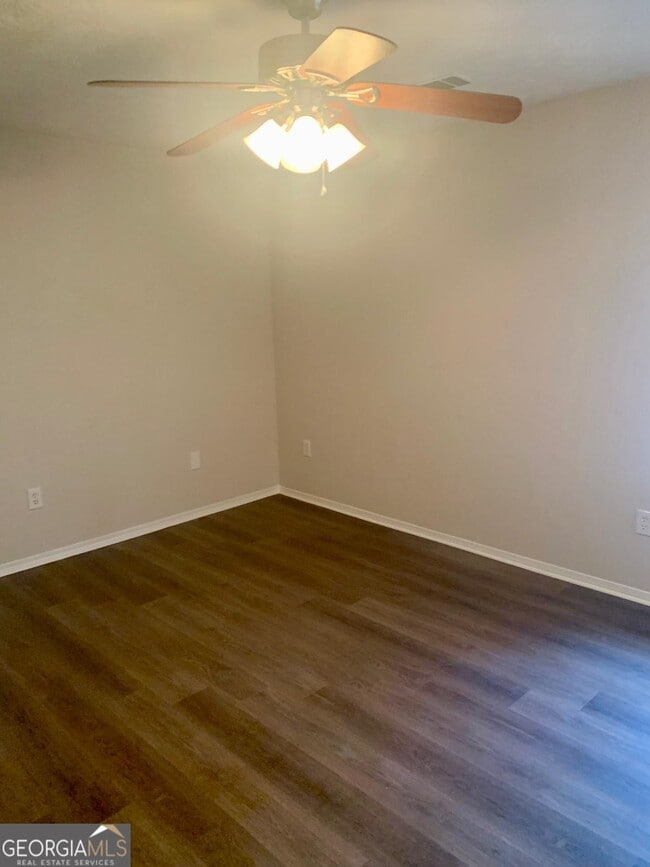 Building Photo - 5663 St Thomas Dr