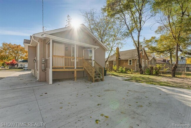 Building Photo - 292 W Marshall St