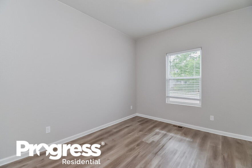 Building Photo - 2370 Spring Blossom Dr