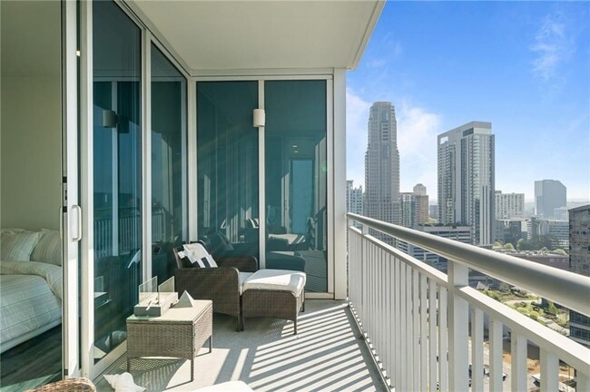 Building Photo - 3338 Peachtree Rd NE