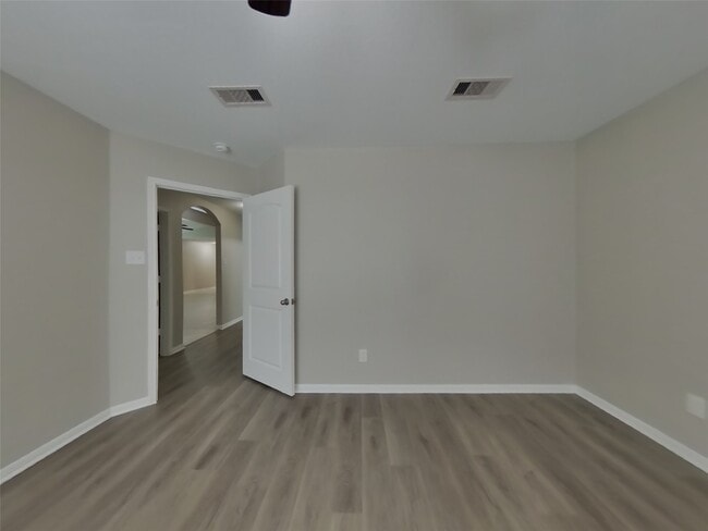 Building Photo - 308 Summer Horse Dr