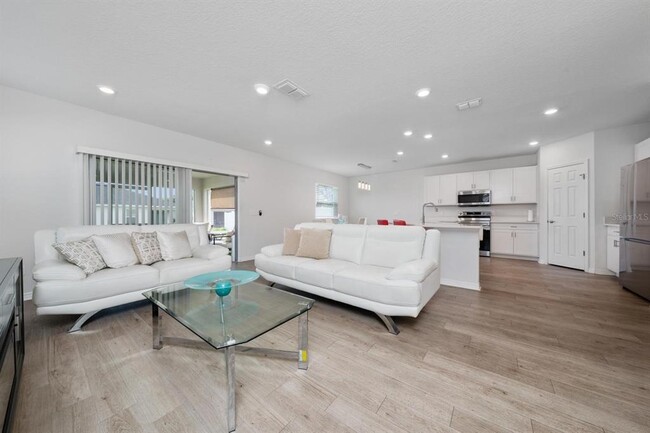 Building Photo - 18 Polermo Ave