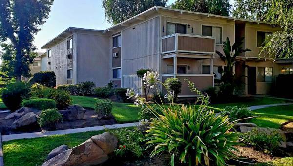Building Photo - 280 W Alamos Ave