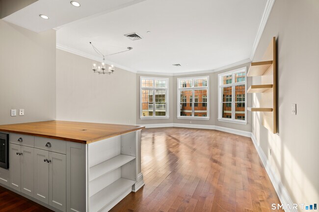 Building Photo - 50 Stone Ridge Way